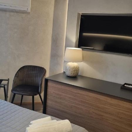 Appartamento Dimora Dei Viaggiatori Aeroporto di Catania Fontana Rossa Esterno foto