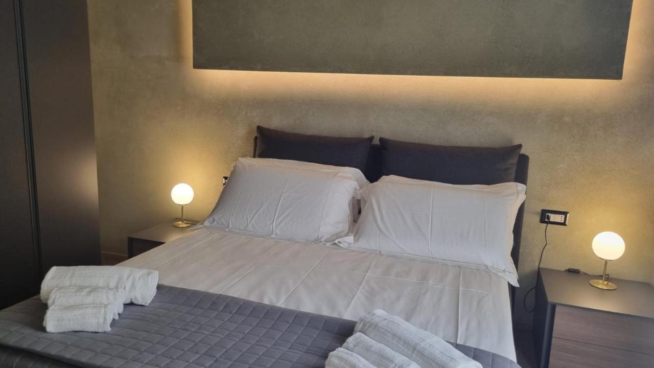 Appartamento Dimora Dei Viaggiatori Aeroporto di Catania Fontana Rossa Esterno foto