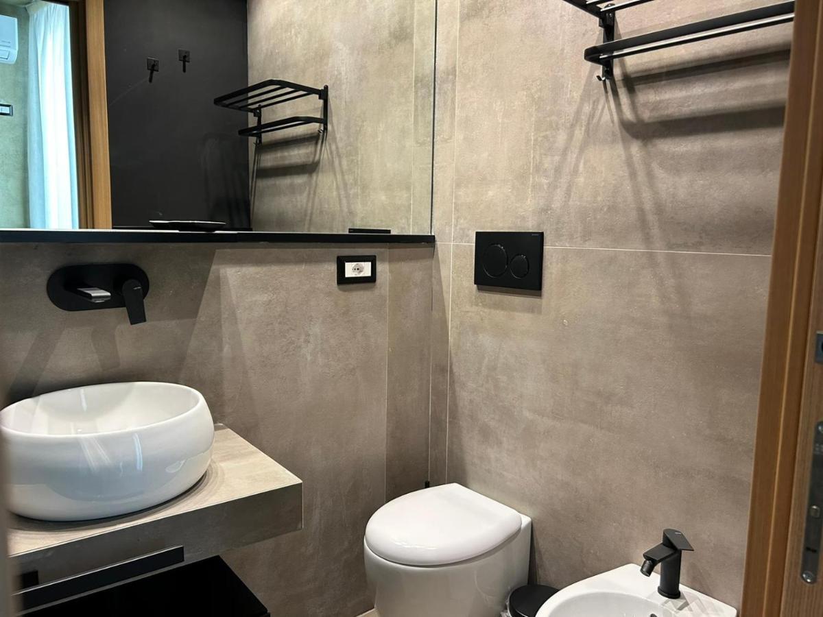 Appartamento Dimora Dei Viaggiatori Aeroporto di Catania Fontana Rossa Esterno foto
